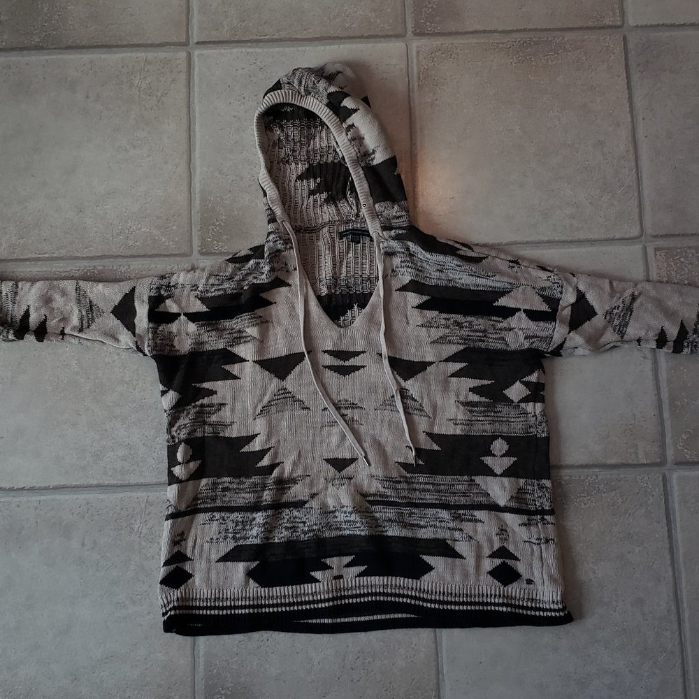 "American Eagle Outfitters" Knit Sweater